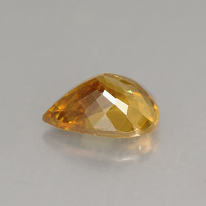 Esfena laranja natural 1,56ct, formato de pêra, VS