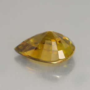 Esfena amarelo natural 3,46ct, formato de pêra, VVS