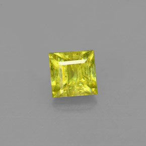 Esfena ouro natural 0,65ct, quadrado, VS-SI