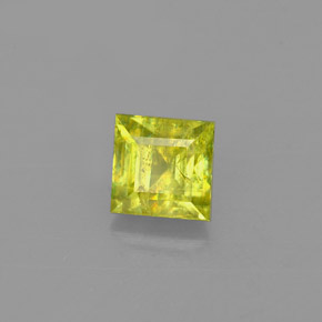 Esfena ouro natural 0,65ct, quadrado, VS-SI
