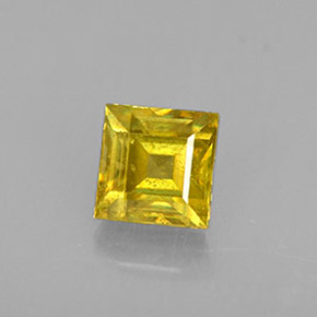 Esfena ouro natural 0,64ct, quadrado, VS-SI