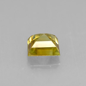 Esfena amarelo natural 0,45ct, quadrado, VS