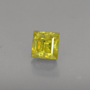 Esfena ouro natural 0,56ct, quadrado, VS-SI