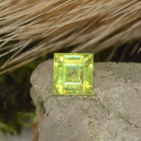 Esfena verde natural 0,57ct, quadrado, VS-SI