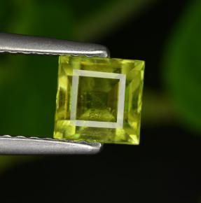 Esfena verde natural 0,99ct, quadrado, VS-SI