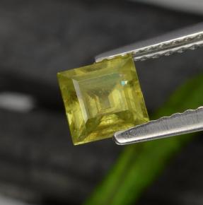 Esfena amarelo natural 0,76ct, quadrado, VS-SI