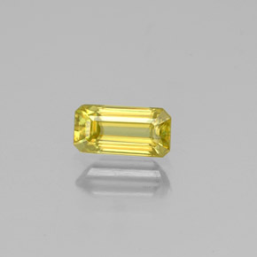 Esfena ouro natural 0,58ct, corte esmeralda, VVS-VS
