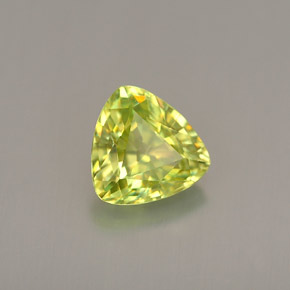 Esfena verde natural 0,77ct, trillion, VVS-VS