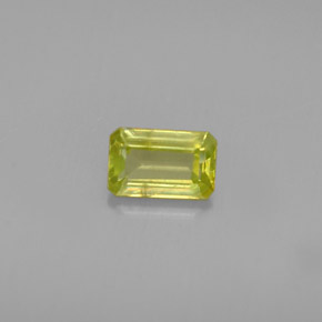 Esfena verde natural 0,45ct, corte esmeralda, VS