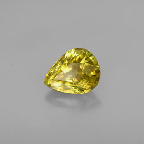 Esfena amarelo natural 0,92ct, formato de pêra, VS