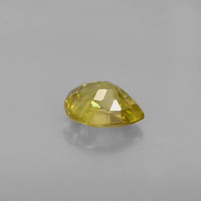 Esfena amarelo natural 0,92ct, formato de pêra, VS