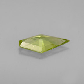 Esfena verde natural 1,23ct, forma extravagante, VS-SI