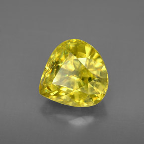 Esfena amarelo natural 3,28ct, formato de pêra, VS