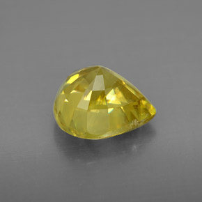 Esfena amarelo natural 3,28ct, formato de pêra, VS