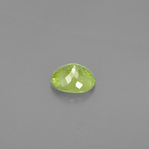 Esfena verde natural 1,33ct, corte oval, SI