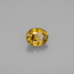 Esfena amarelo natural 1,50ct, corte oval, VS
