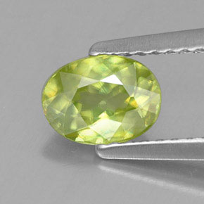 Esfena verde natural 0,81ct, corte oval, VS