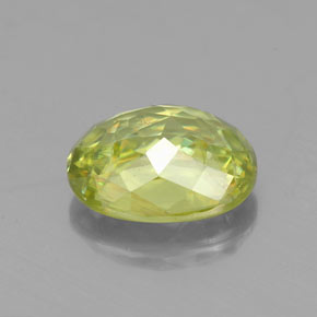 Esfena verde natural 1,52ct, corte oval, VS