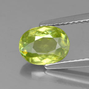 Esfena verde natural 1,54ct, corte oval, VS-SI