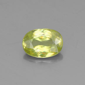 Esfena verde natural 0,83ct, corte oval, VS