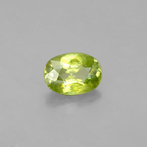 Esfena verde natural 1,10ct, corte oval, VS-SI