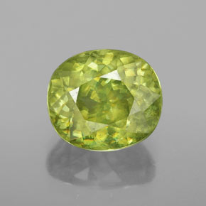 Esfena verde natural 3,40ct, corte oval, SI