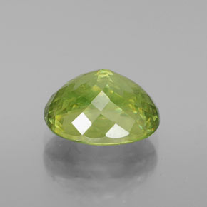 Esfena verde natural 3,40ct, corte oval, SI