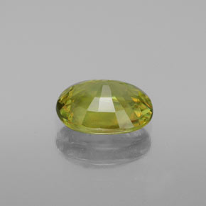Esfena verde natural 1,60ct, corte oval, VVS-VS
