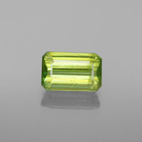 Esfena verde natural 1,08ct, corte esmeralda, VS