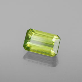 Esfena verde natural 1,08ct, corte esmeralda, VS