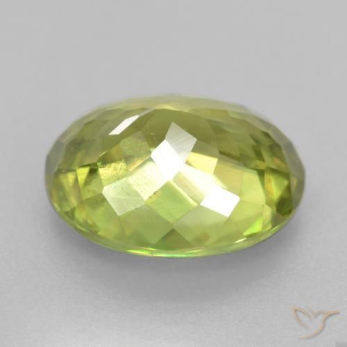 Esfena verde natural 3,72ct, corte oval, VS