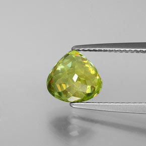 Esfena verde natural 2,37ct, formato de pêra, VS-SI