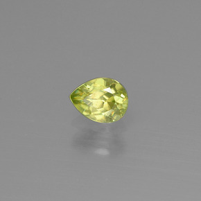 Esfena verde natural 0,42ct, formato de pêra, VS