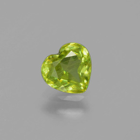 Esfena Verde Dourado Natural 0.59ct, Formato de coração, VS-SI