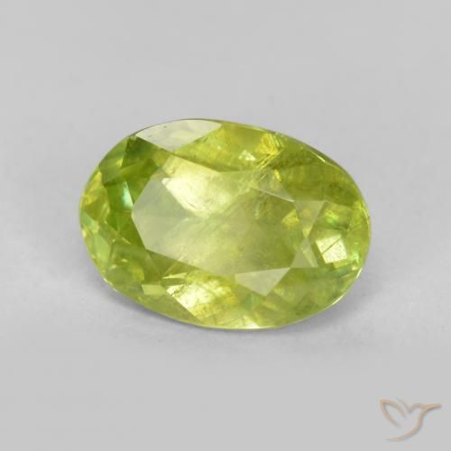 Esfena Verde claro Natural 1.15ct, oval, SI