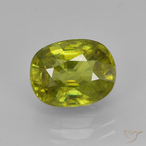 3.03ct Natural Verde Floresta Quente Esfena, oval, VS-SI