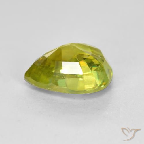 Esfena Verde Floresta Quente Natural 1.56ct, Formato de pêra, VS-SI