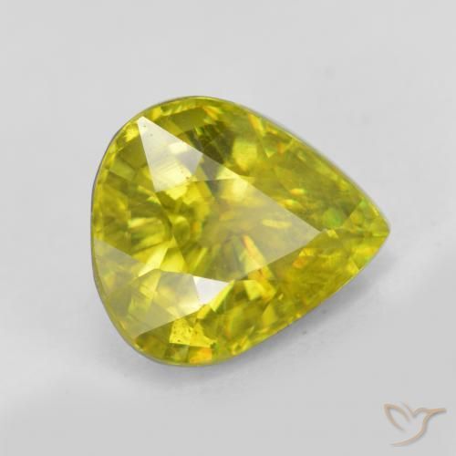 Esfena amarelo natural 2,52ct, formato de pêra, VS