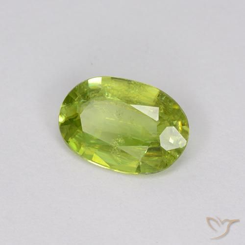 Esfena Verde claro Natural 0.74ct, oval, VS-SI