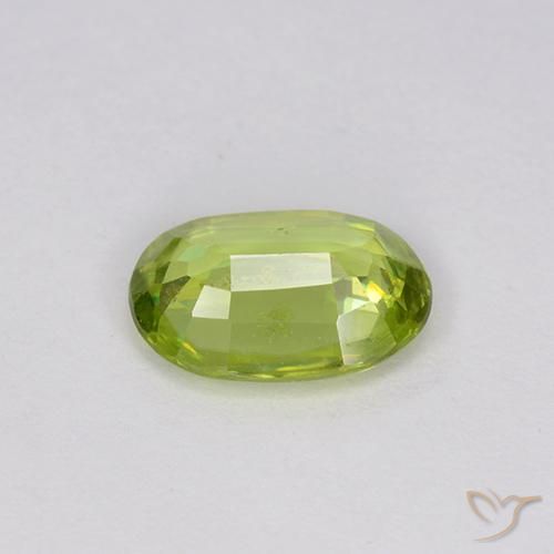 Esfena Verde claro Natural 0.74ct, oval, VS-SI