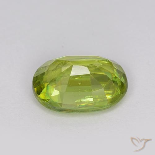 Esfena Verde claro Natural 1.54ct, oval, VS-SI