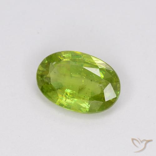 Esfena Verde claro Natural 0.73ct, oval, VS-SI
