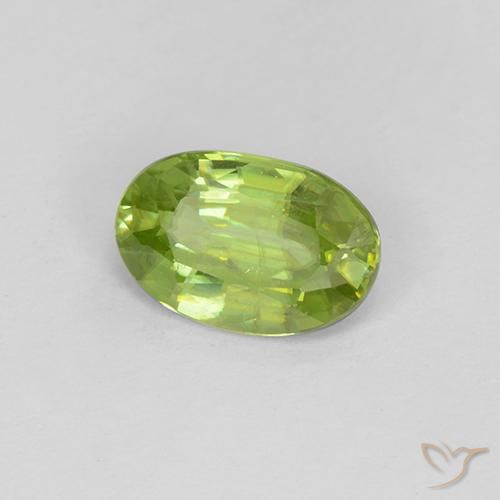 Esfena verde vivo Natural 1.07ct, oval, VS