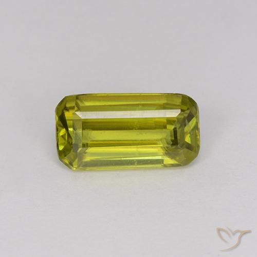 Esfena verde quente Natural 0.87ct, Corte Octógono / Esmeralda, VS
