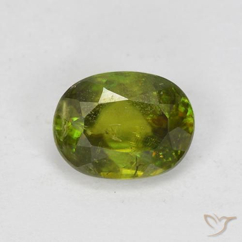 0.83ct Natural Verde Terroso Quente Esfena, oval, VS-SI
