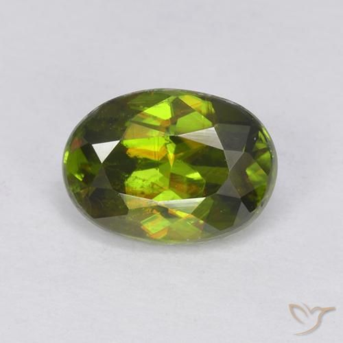 Esfena Verde Terroso Quente Natural 1.11ct, Corte Oval, VVS-VS