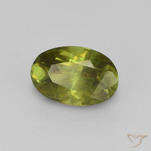 Esfena Verde Terroso Quente Natural 0.57ct, oval, VS