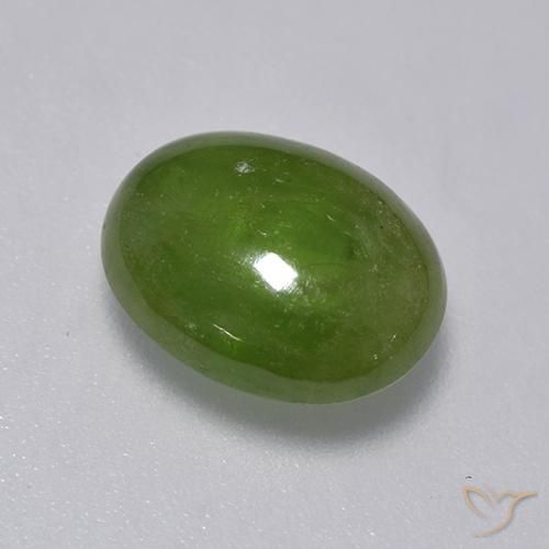 Esfena verde vivo Natural 3.56ct, oval, Translúcido