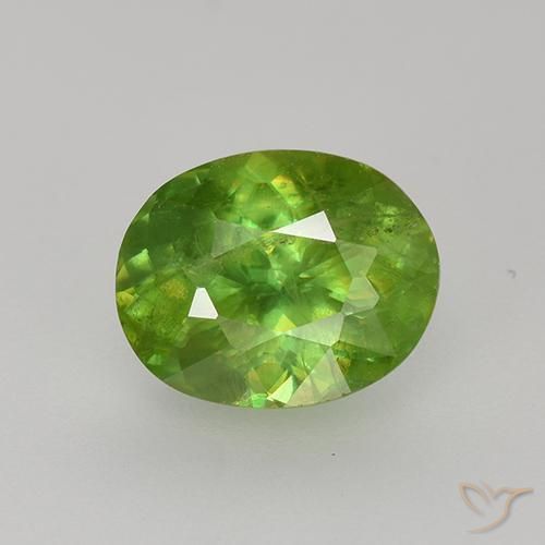 Esfena Verde médio Natural 1.36ct, Corte Oval, VS-SI