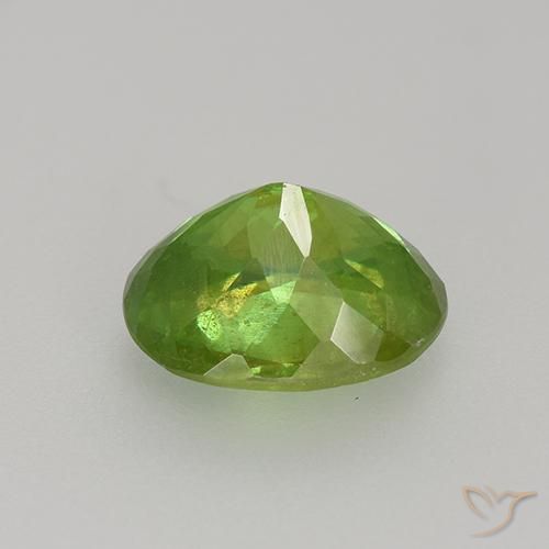 Esfena Verde médio Natural 1.36ct, Corte Oval, VS-SI